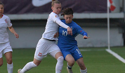 Kişilərimiz futbol oynaya bilir ki, qızlar da oynasın? -