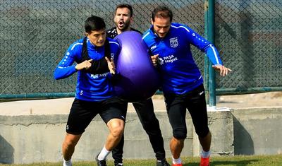 Abbasov komandasına bir neçə futbolçu götürdü -