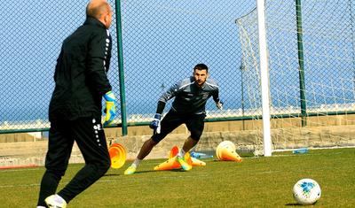 Abbasov komandasına bir neçə futbolçu götürdü -