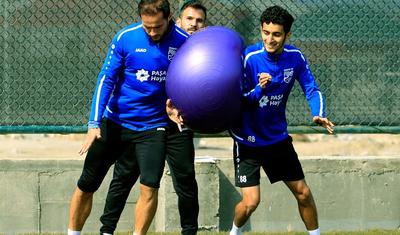 Abbasov komandasına bir neçə futbolçu götürdü -