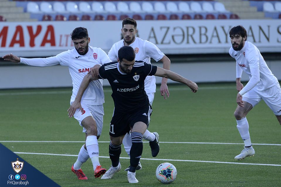 "Qarabağ"ın 3 futbolçusu tualet kağızı ilə… MARAQLI AKSİYA