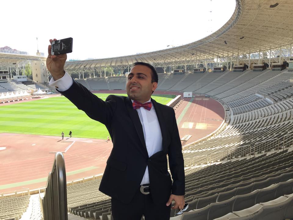 Hamınızın pulu futboldan çıxır, klublara kömək edin!
