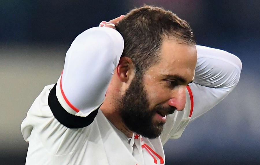 "Anamız xərçəng xəstəsidir, qardaşım oradan qaçmayıb"