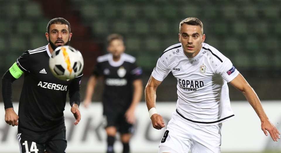 İngiltərə klubu onu "Qarabağ"ın "əlinin içindən oğurladı"