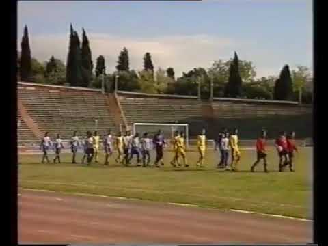 Bir tərəfdə "Neftçi", bir tərəfdə "Qarabağ" - VİDEO