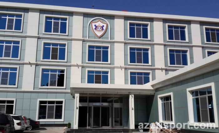 "Qarabağ"dan cavab: "Heç kim bazaya gedib-gəlmir"