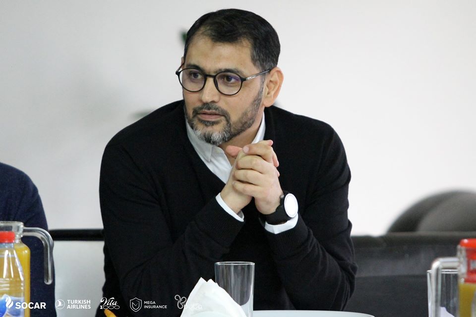 “Neftçi”nin idman direktorunun adı BORC QALMAQALINDA