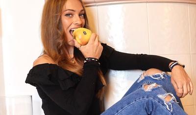 20 yaşlı idmançı xanım 5 saat nə etdi? -