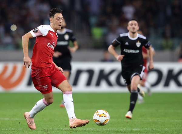 Məsut Özil yeni müqavilə bağlamayacaq -