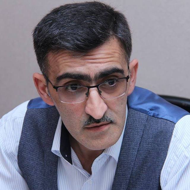 Hər şeyi məhv edir, yoxsa mehvərinə, özünə və məğzinə qaytarır