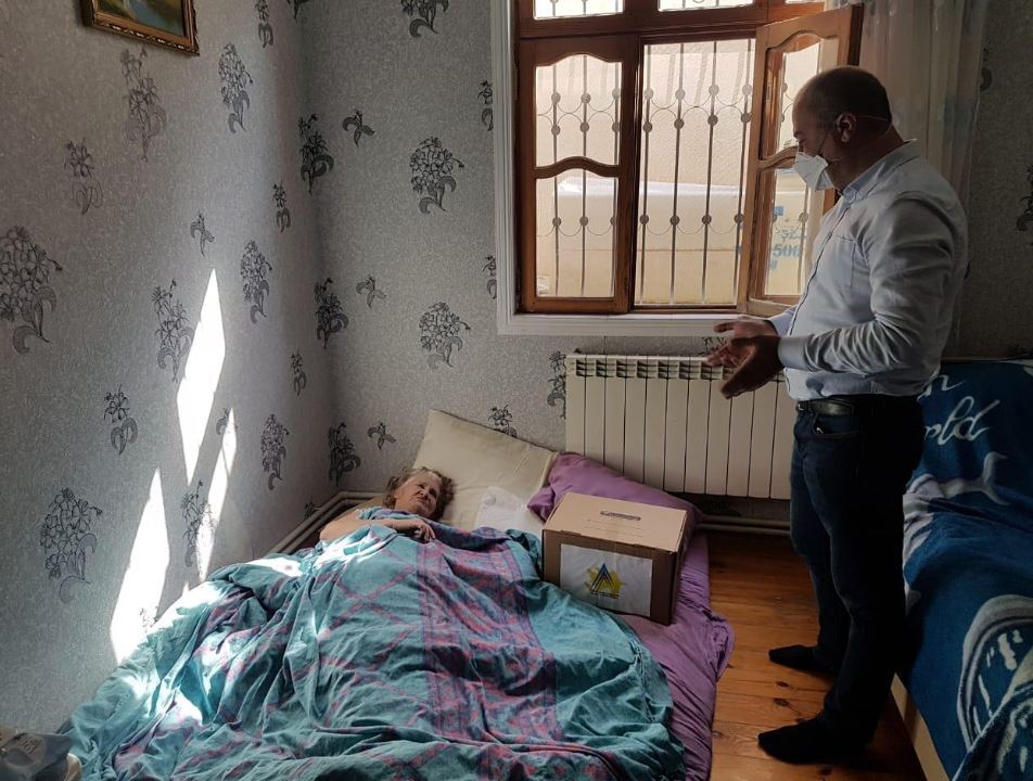 İdman Nazirliyi 20-dən artıq veterana dəstək oldu - FOTOLAR
