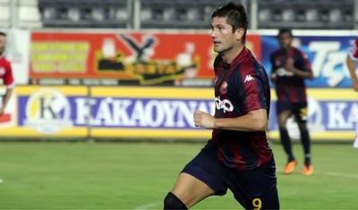 Yığmanın futbolçusu qadının evində intihar etdi -