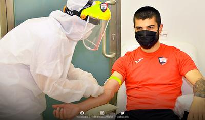 Həkim "Qəbələ"nin futbolçularını bir-bir… -