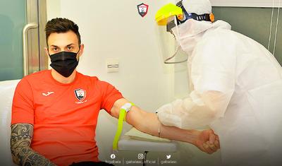 Həkim "Qəbələ"nin futbolçularını bir-bir… -