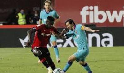 Saqqalsız Messi -
