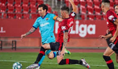 Saqqalsız Messi -