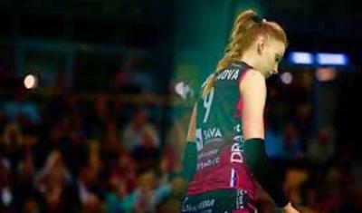 Azərbaycan yığmasının belaruslu gözəli -