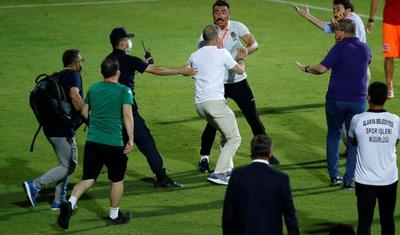 Klub prezidenti meydançaya girdi, dava düşdü: