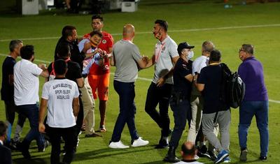 Klub prezidenti meydançaya girdi, dava düşdü: