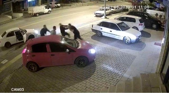 3 nəfəri 30 saniyəyə yerə sərən şəxs görün kimdir! - VİDEO+FOTOLAR