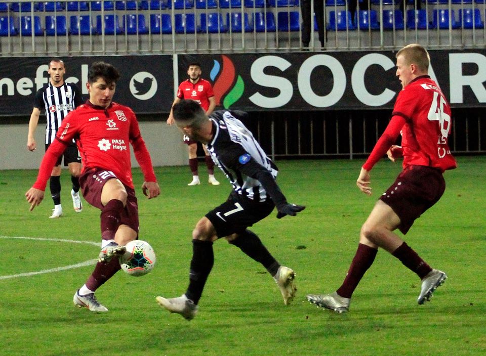 Azərbaycan çempionatının yeni mövsümü də təxirə salınır? Azərbaycan çempionatının yeni mövsümü də təxirə salınır?