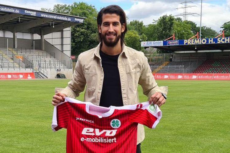 Millinin futbolçu Avropanın yarımhəvəskar klubunda - FOTO