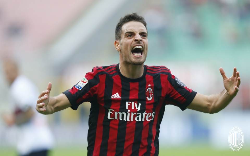 İtaliyalı "Milan"dan ayrıldı
