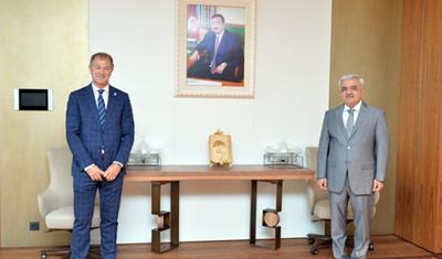 Rövnəq Abdullayev Canni De Byaziyə məsləhət verdi -