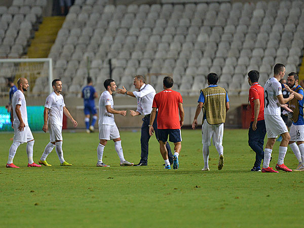 Rövnəq Abdullayev səxavət kisəsinin ağzını açdı və… BÖYÜK ƏNAM!