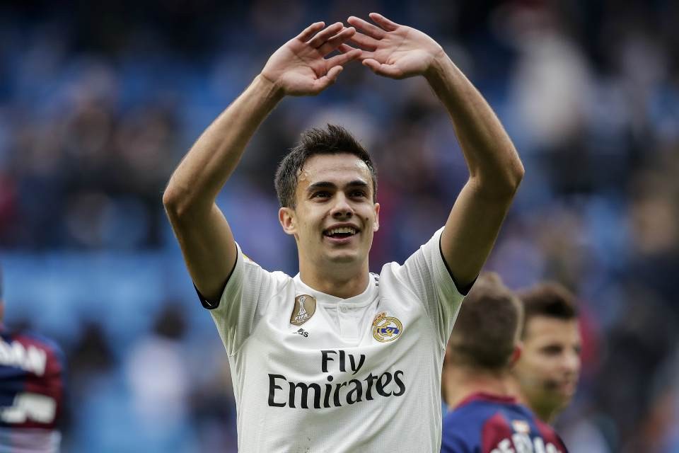 "Real"ın müdafiəçisini transfer etdi -