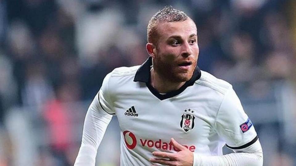 "Beşiktaş" keçmiş futbolçusunu geri qaytardı