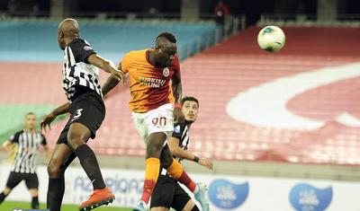Qardaşlıq havasında keçən “Neftçi” - “Qalatasaray” matçından
