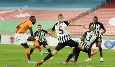 Qardaşlıq havasında keçən “Neftçi” - “Qalatasaray” matçından