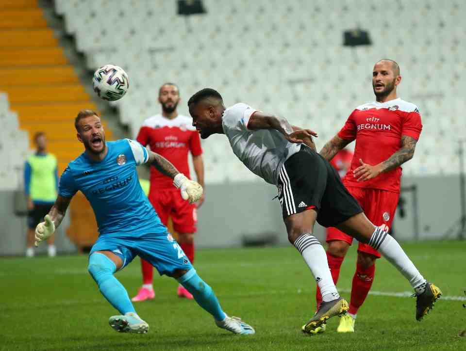 "Beşiktaş" Antalyada qələbəni əldən verdi - VİDEO