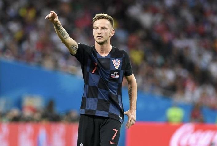 Məşhur futbolçu millidəki karyerasını başa vurdu – 32 yaşında