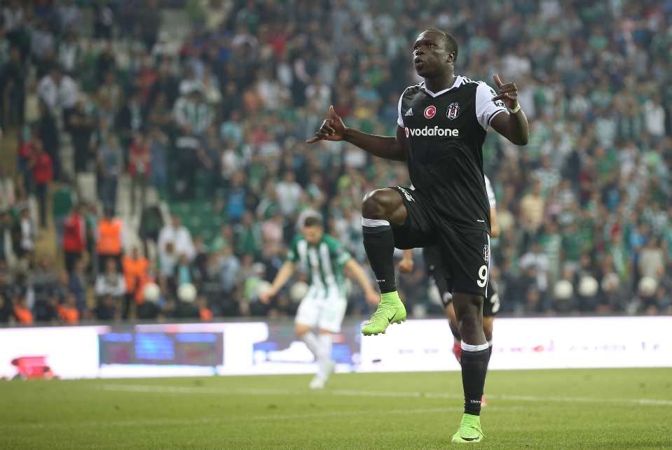 Kamerunlu hücumçu yenidən "Beşiktaş"da