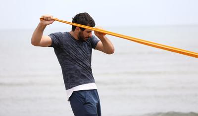 Millinin üzvləri dəniz kənarında istirahət etmir -