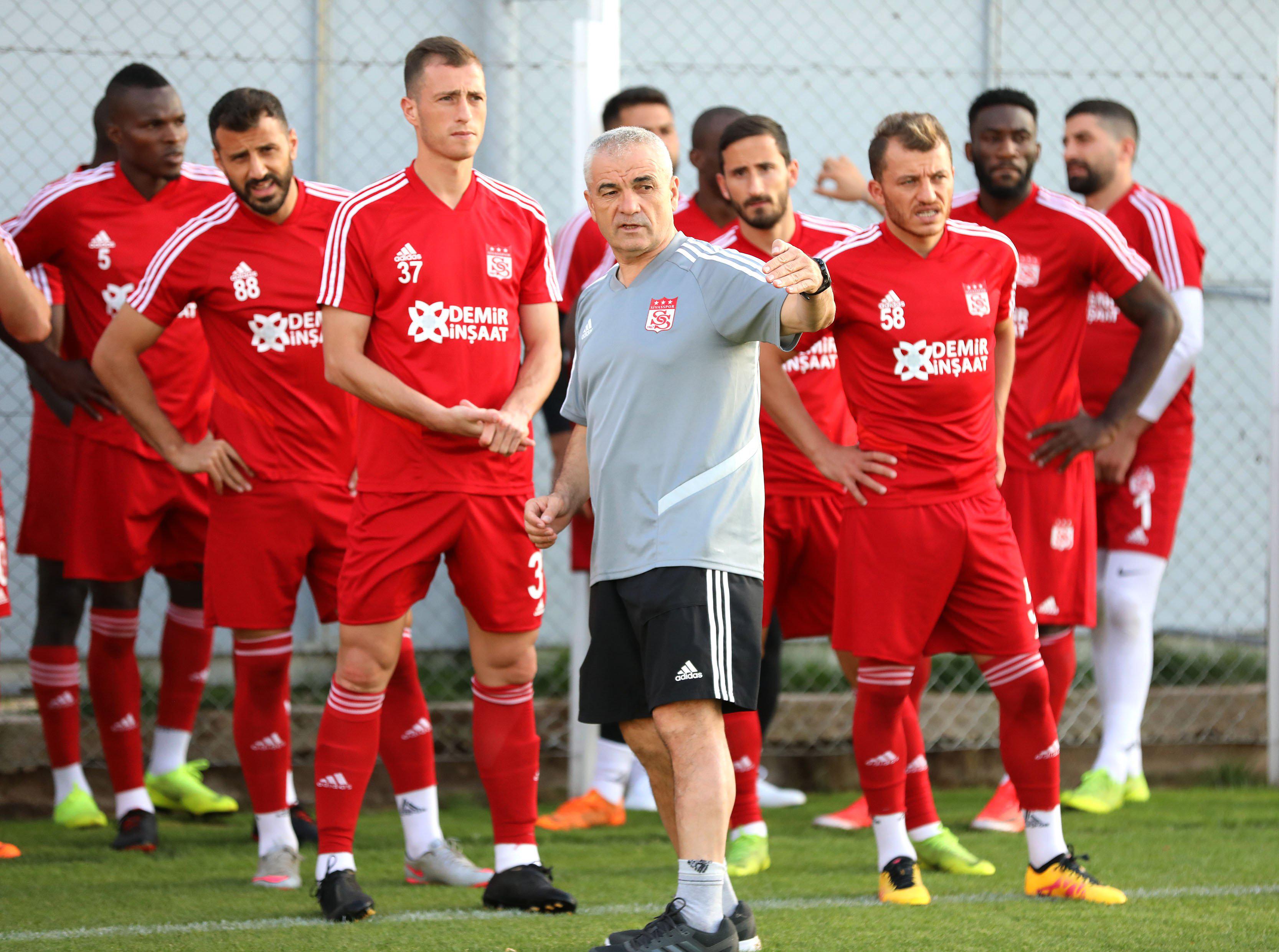 "Qarabağ" görsün - ona qarşı 6 hücumçudan yararlanacaq