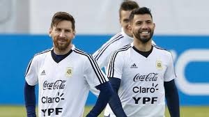 "Messi ilə evli cütlük kimiyik"