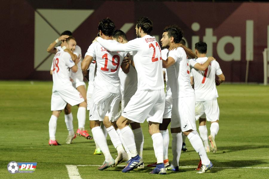 "Keşlə" iranlı hücumçu ilə danışıqlar aparır