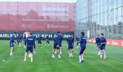 İstanbul "Qarabağ"a qucaq açdı -