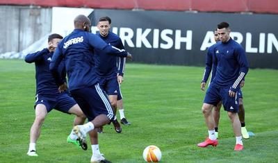 İstanbul "Qarabağ"a qucaq açdı -