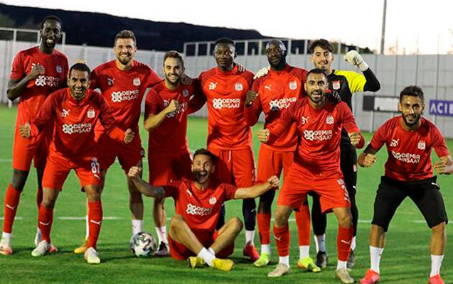 "Sivasspor"un 4 futbolçusu "Qarabağ"la oyunu buraxacaq