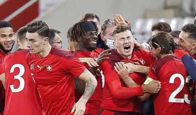 Futbolumuzun gələcəyi etibarsız əllərdə -