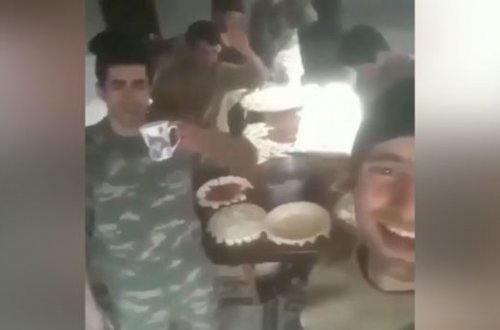 Şuşada xəngəl bişirən əsgərlərimiz - VİDEO