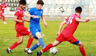 “Kəpəz”in Qarabağ qazisi olan futbolçusu evində -