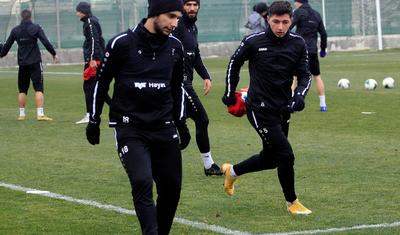 Premyer Liqa klubu yeni transferlərini tərlətdi -