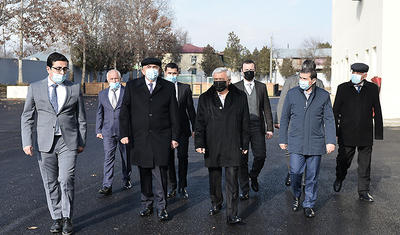 Rövnəq Abdullayev bölgə klubu üçün açılış etdi -