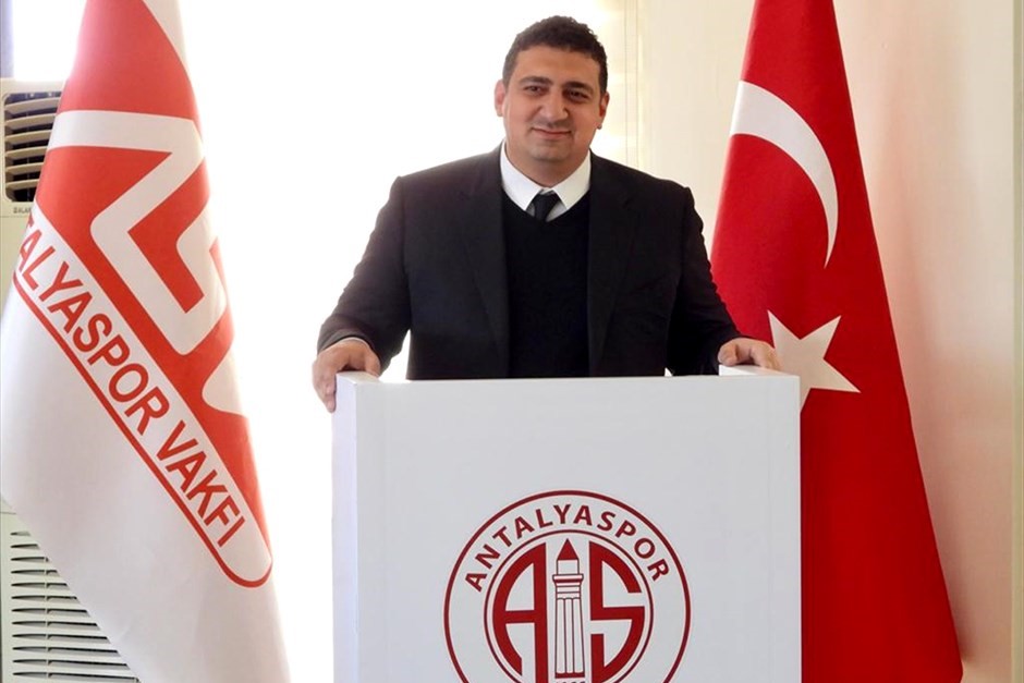 Türkiyə klubunun prezidenti borcu azaltdı, istefa verdi