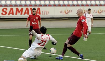 Aldıqları pula, oynadıqları futbola bax! -